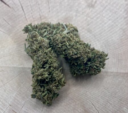 Sour Candy : Une fleur unique aux saveurs intenses. Découvrez la Sour Candy, une fleur de cannabis prisée pour ses arômes sucrés et acidulés. Cette variété emblématique est devenue un choix incontournable pour les amateurs à la recherche de sensations fortes et d’une expérience gustative inoubliable.